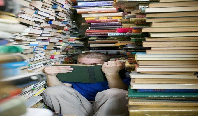حول الكتب إلى حكايات: ملخصات كرتونية لأهم الكتب