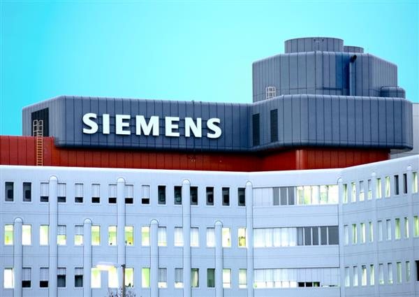 تدريب لمدة 4 شهور في شركة سيمانز Siemens العالمية