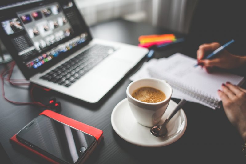 كيف تحصل على كورس أونلاين مجاني من أفضل المنصات العالمية؟